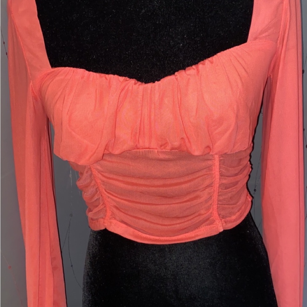 Long sleeve crop top